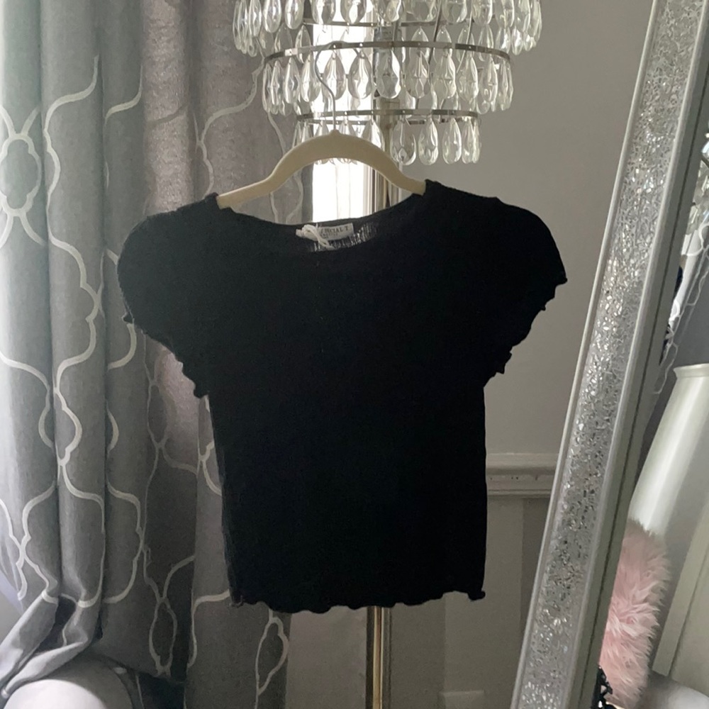 Plain black basic t